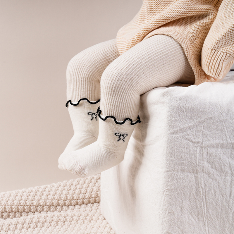 Calcetines de encaje con volantes para niña y estampado lindo de algodón puro