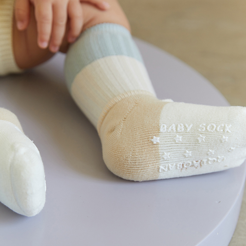 Calcetines deportivos para bebé y niño pequeño con puños cómodos y Suela antideslizante de goma